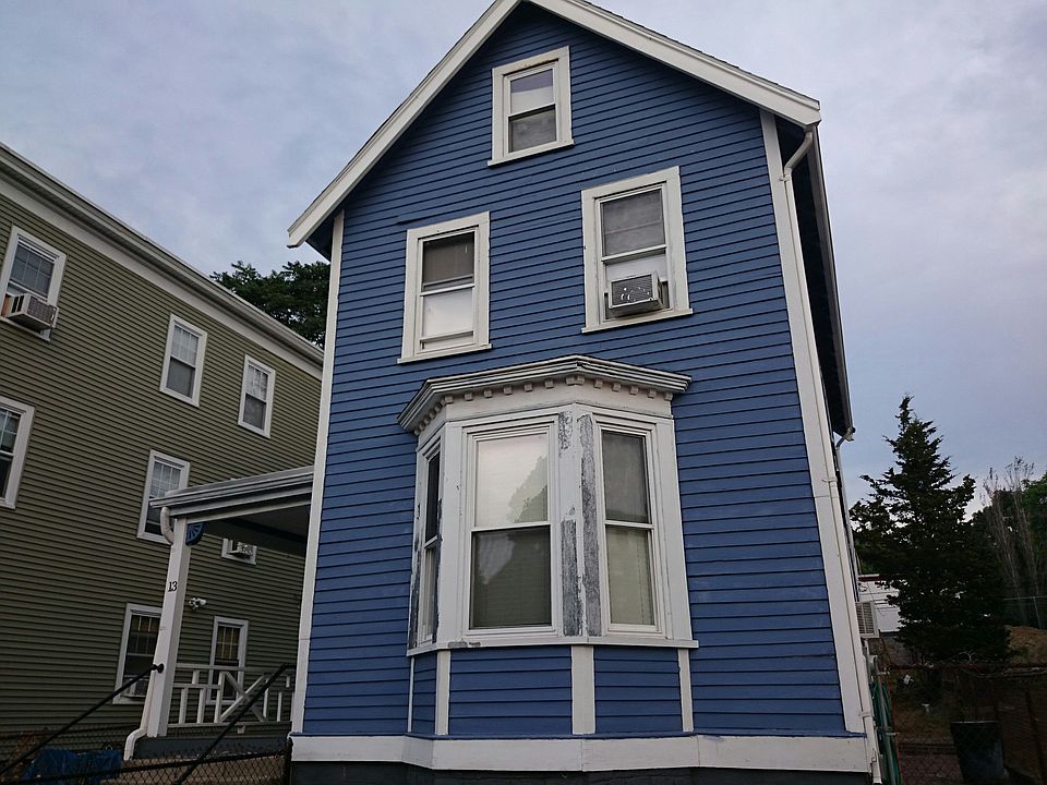 2nd image of 13 Fuller St
