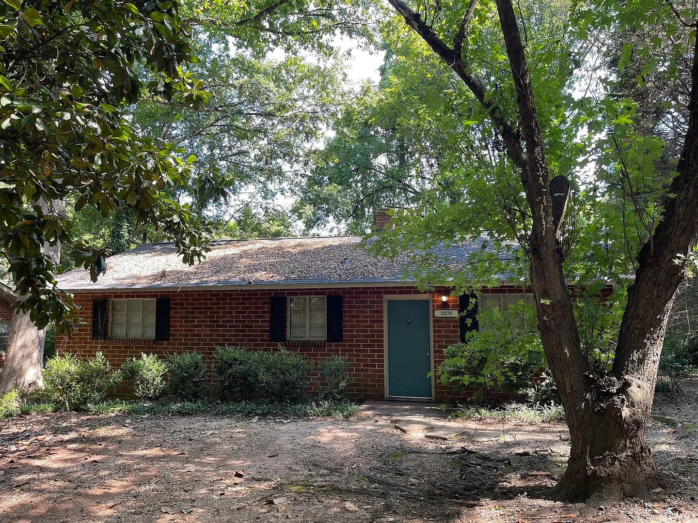 2-bedroom, 1-bath stand alone home is conveniently located off Prince Avenue! — Photo 1