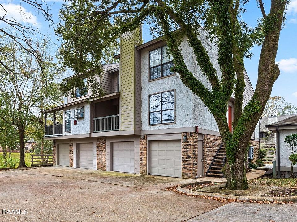 1st image of 1400 E Bayou Pkwy APT 2C