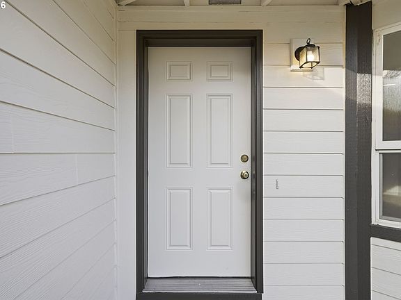 4th image of 11608 NE 15th St