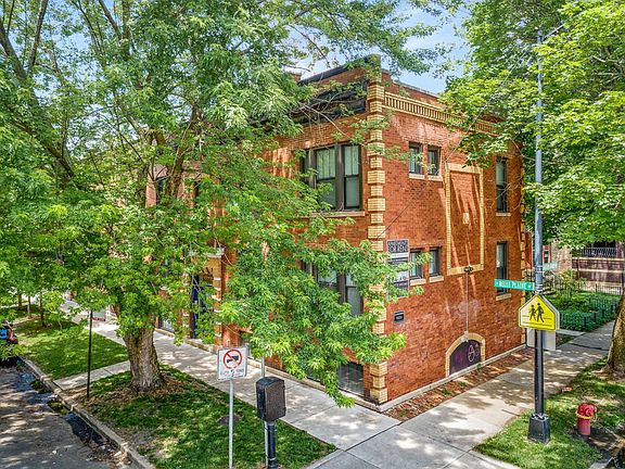 2nd image of 1600 W Belle Plaine Ave #16082