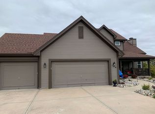 104 Amaryllis Cir, Smithville, MO 64089