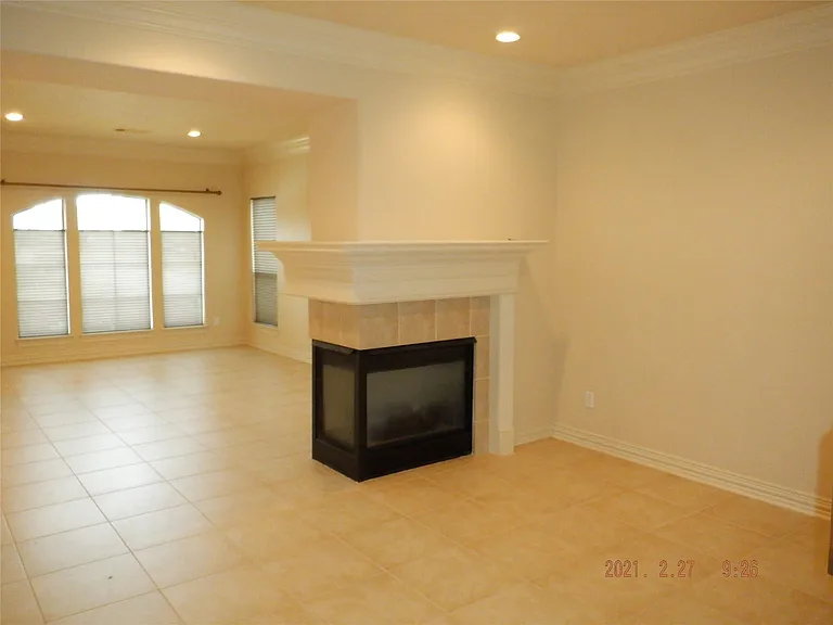 1903 Spring Cedar Ln — Photo 3
