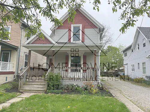 425 N Sycamore St Photo 1