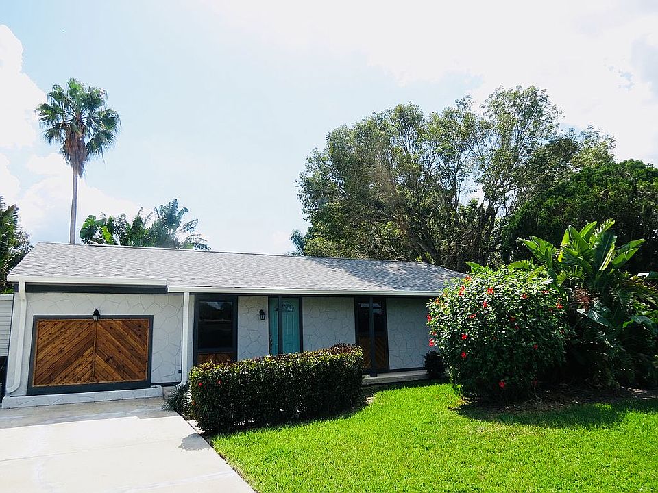 1st image of 469 Grenier Dr
