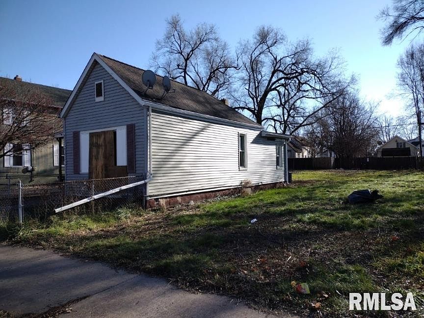 1st image of 2116 W Garden St