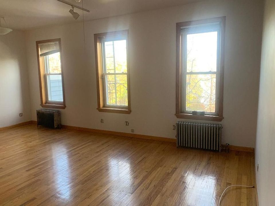 1st image of 533 18th St #3R