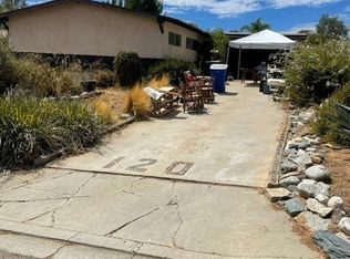 120 Brandenburg Ln, Fallbrook, CA 92028