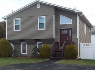 831 Bald Hill Rd, Warwick, RI 02886
