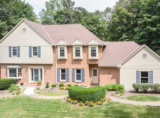 2710 Turpin Knoll Ct, Cincinnati, OH 45244