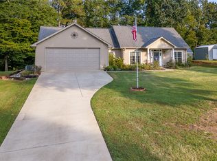 228 Bay Ridge Dr, Townville, SC 29689