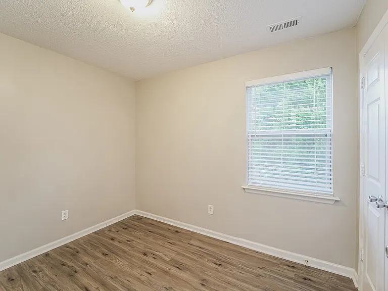 5906 Prestwick Ln — Photo 13