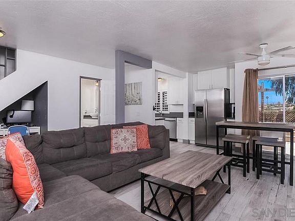 3rd image of 2735 Menlo Ave