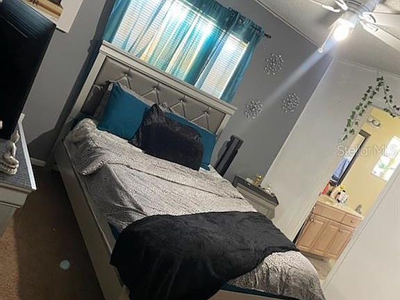 5th image of 17 W Country Cove Way