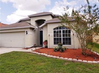 6827 Monarch Park Dr, Apollo Beach, FL 33572