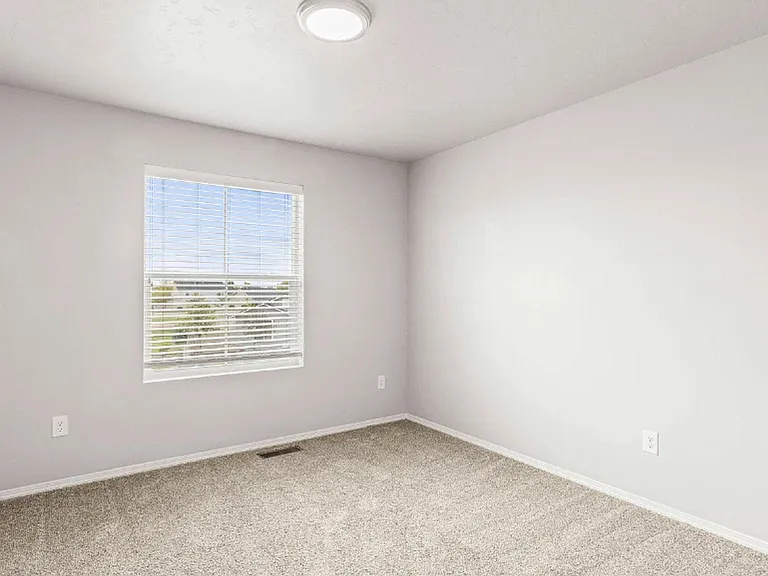 16888 Courtney Way — Photo 28