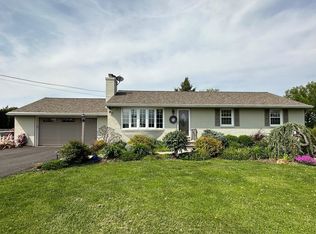 2140 Perkiomenville Rd, Harleysville, PA 19438