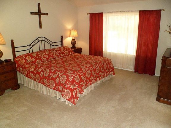 5th image of 20402 N Autumn Ct