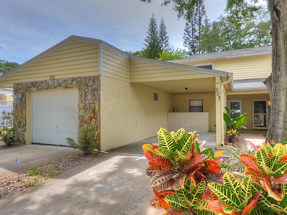 1st image of 203 Somerset Ln