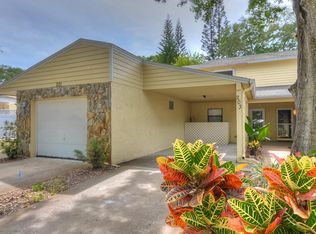 203 Somerset Ln, Palm Harbor, FL 34684