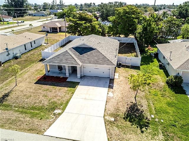 1st image of 3207 SW 1st Ave