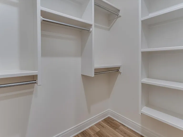 5425 Rolly St #100 — Photo 11