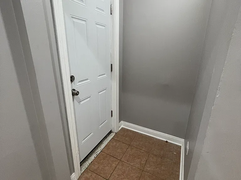 7315 S Greenwood Ave — Photo 14