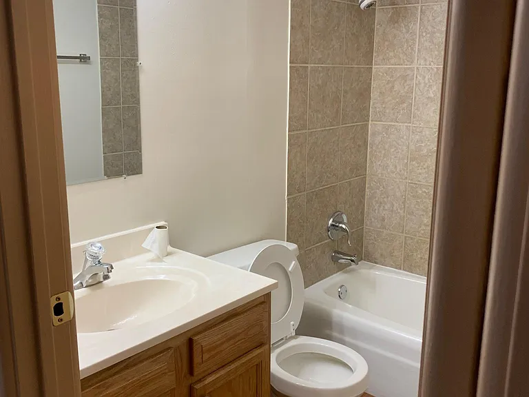516 Schroeder Ave — Photo 5