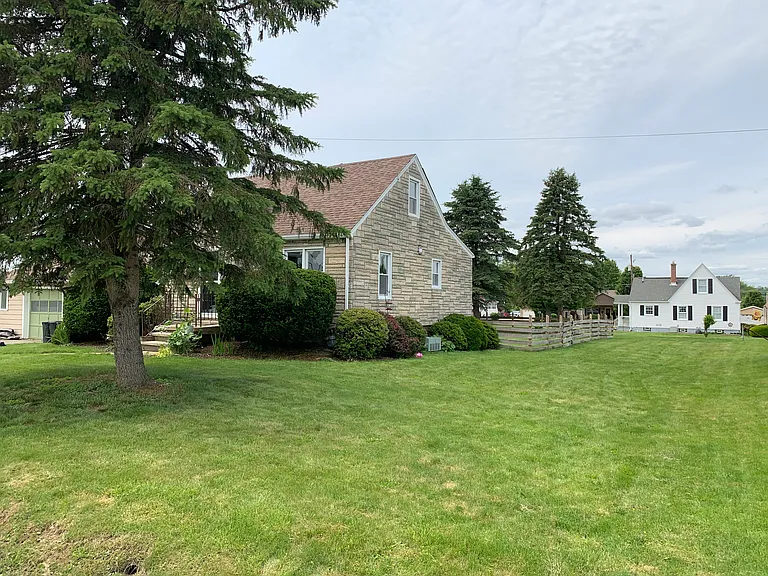 141 Homewood Ave — Photo 38