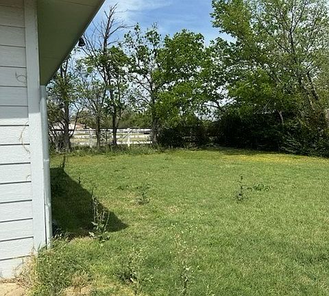 3rd image of 1140 N Mayhill Rd