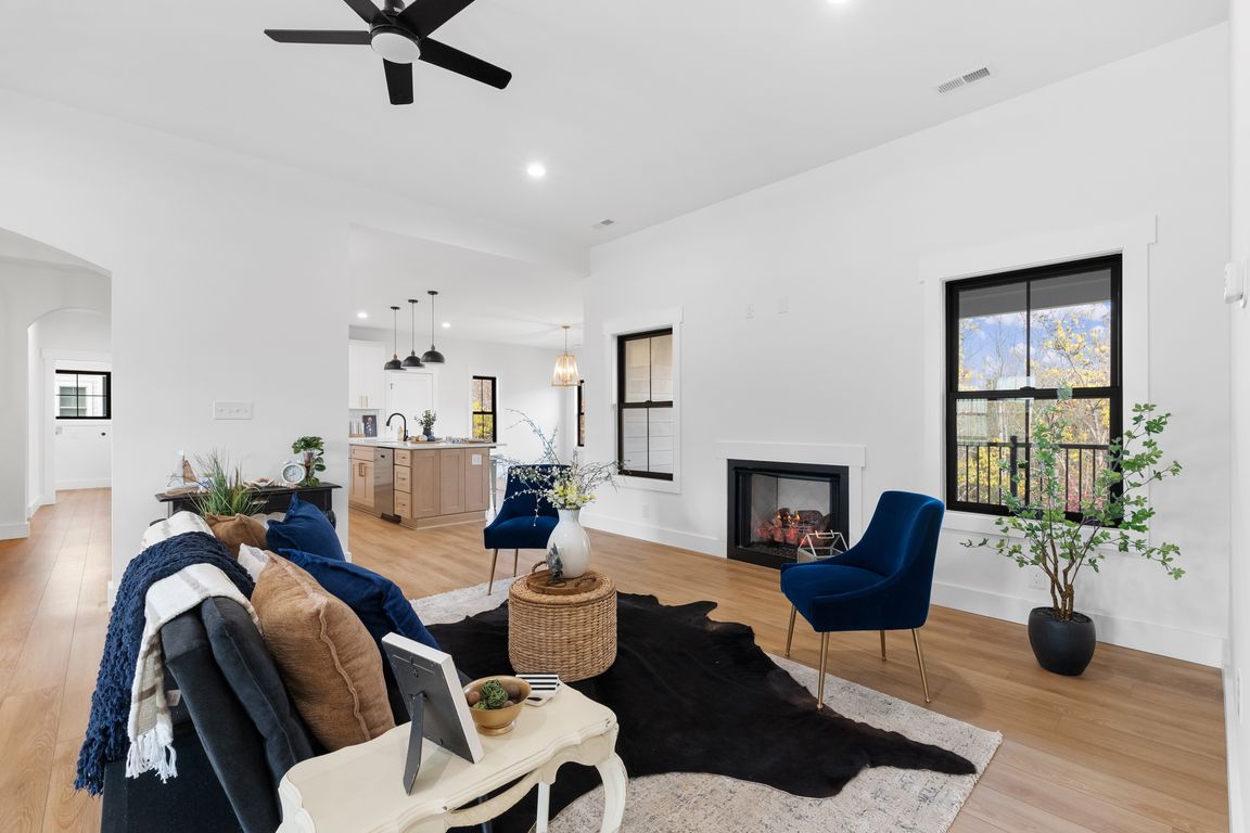 next background image