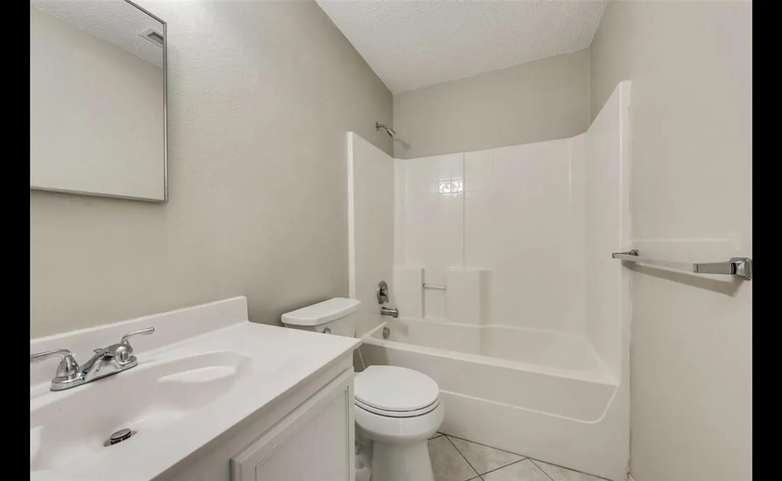 5408 Devils River Dr — Photo 2