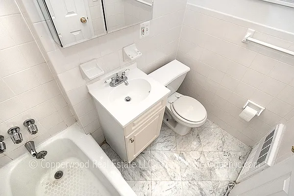 Rented by Copperwood Real Estate | media 18