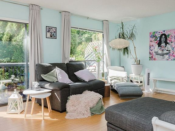 5th image of 623 Farnham Rd #1