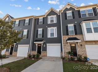 4018 Edenborn Ln, Charlotte, NC 28208