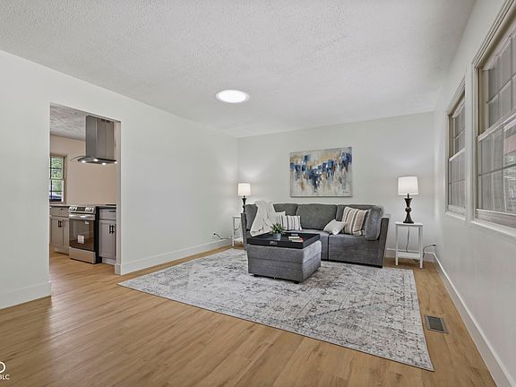 3rd image of 8010 Witherington Rd
