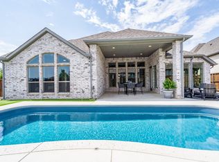 4000 Scout Ln, Aubrey, TX 76227