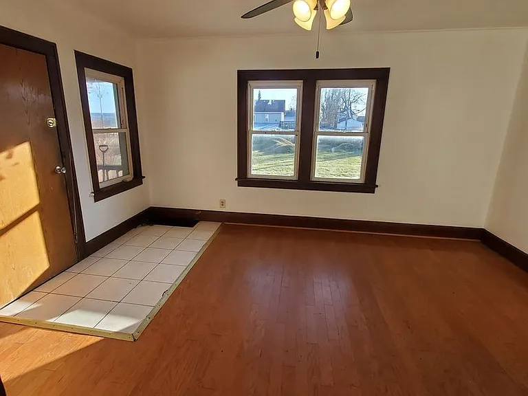 1220 N Wisconsin St. (4 Unit) — Photo 4
