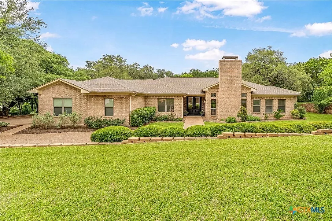 4 bed, 3525 sqft, $8,500 — Photo 1