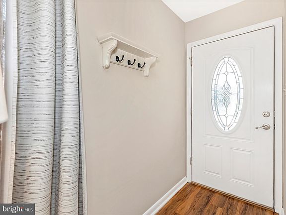 3rd image of 10912 Rosewood Dr