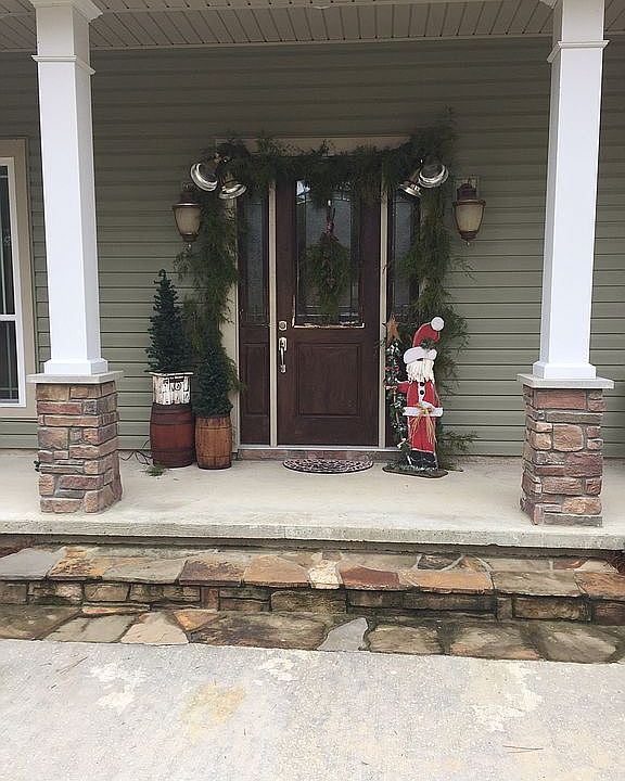 1st image of 988 Kristen Dr