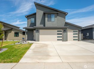 896 L St NE, Ephrata, WA 98823