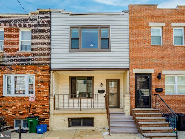 3013 S Sydenham St, Philadelphia, PA 19145