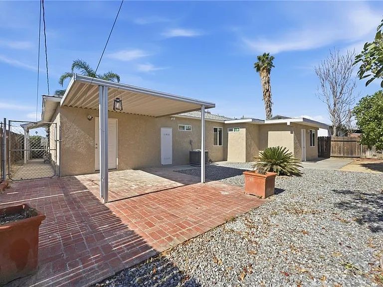 409 W Camellia Way — Photo 26