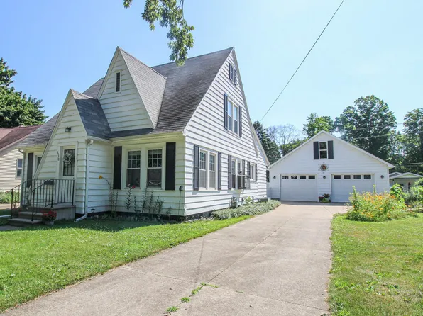 630 S Lincoln Ave, Three Rivers, MI 49093