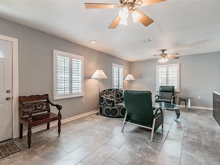 3611 W Anderson Ave — Photo 30