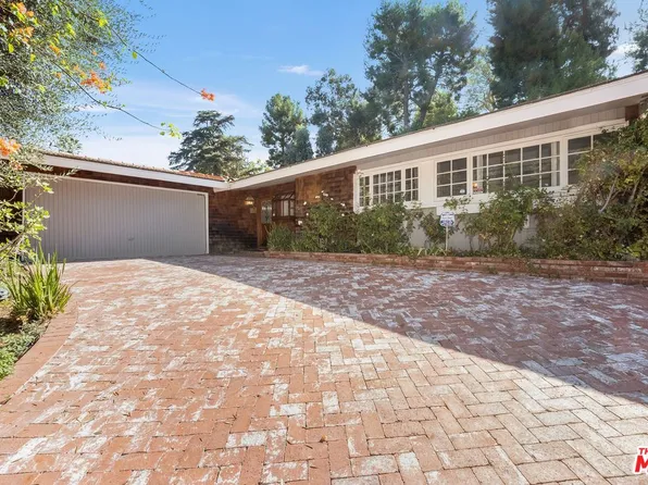 5824 Laramie Ave, Woodland Hills, CA 91367