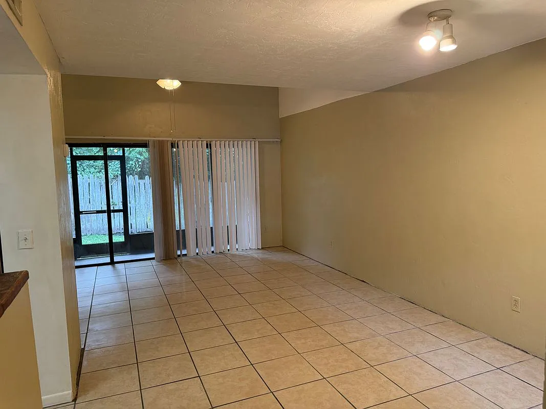 2 bed, 2.0 bath, 1144 sqft, $1,395 — Photo 4