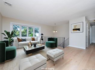 19 Marlin Dr, Norwalk, CT 06850