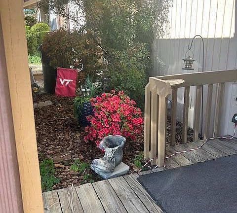 3rd image of 1066 Pebble Dr #1066